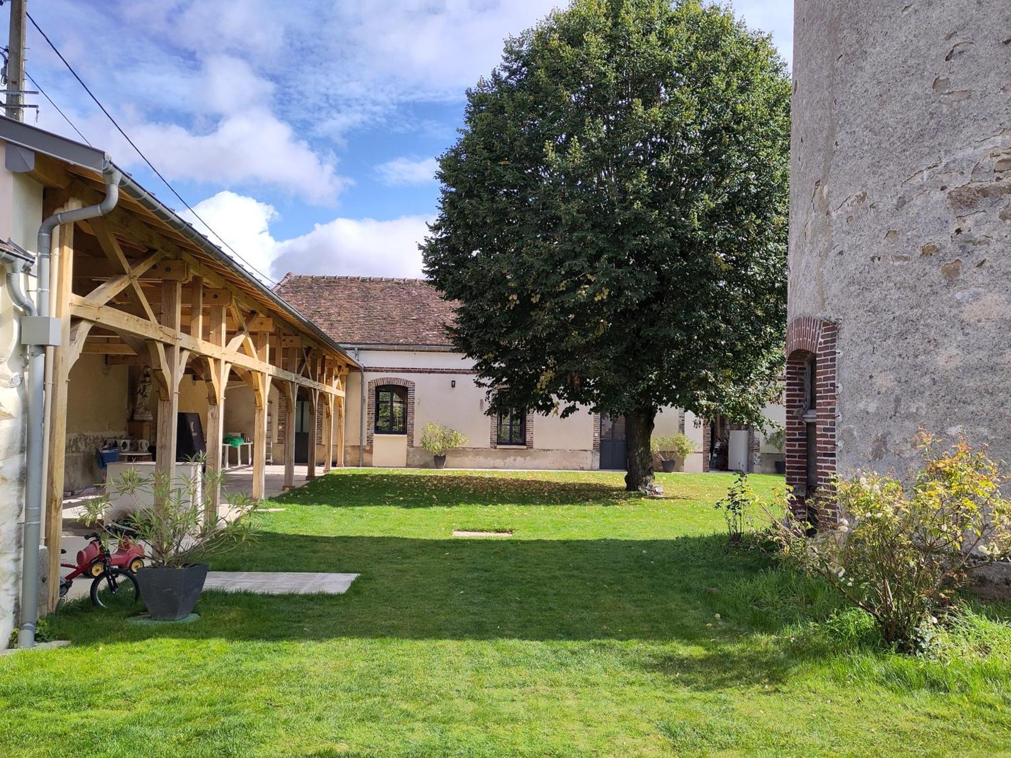 Manoir Saint Joseph Colombier Bed & Breakfast Sens Exterior photo